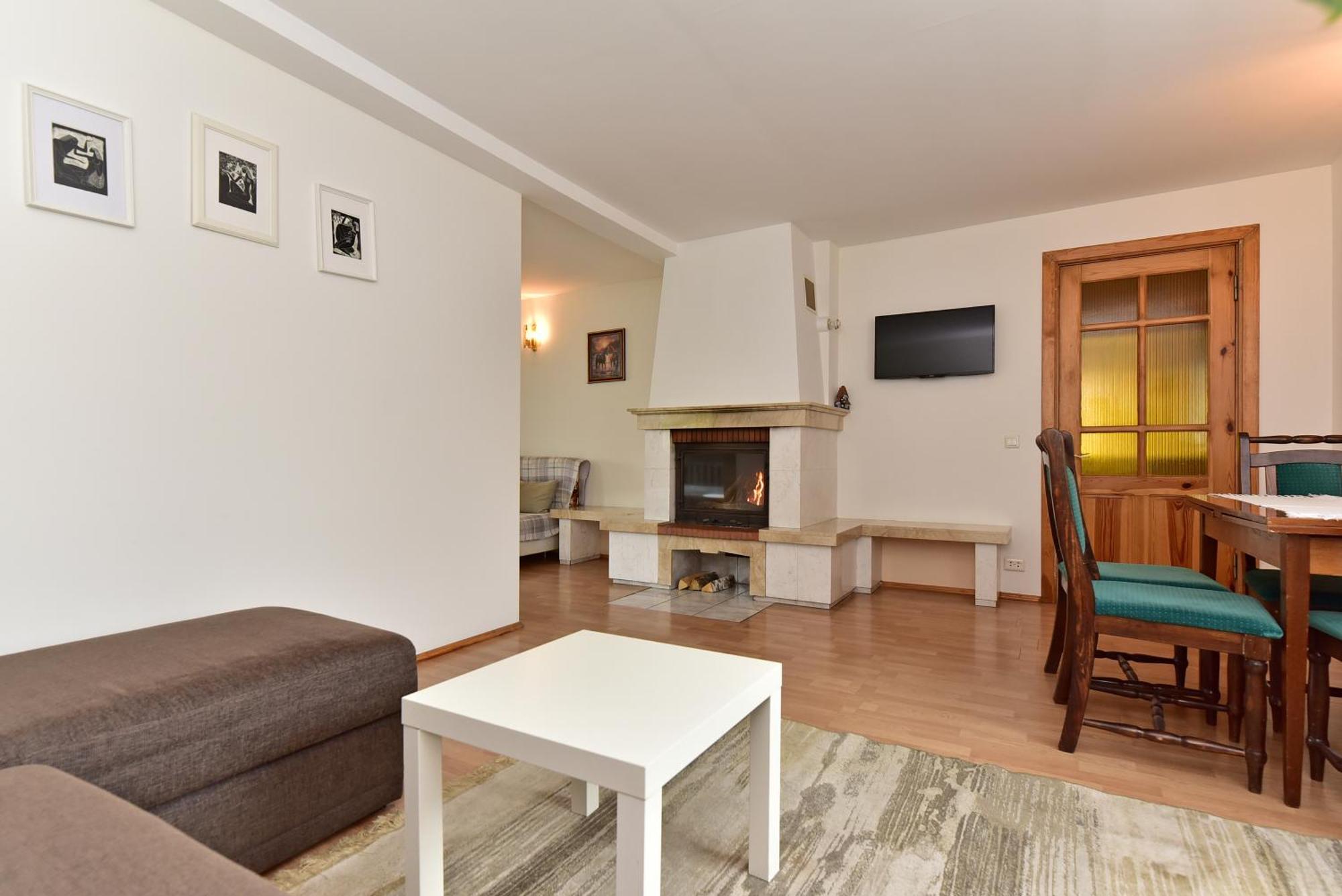 Augutes Zurlienes Apartamentai تراكي المظهر الخارجي الصورة